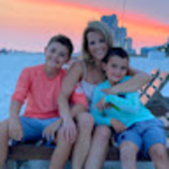 Meet your Posher, Brandy - Picture 1 of 1